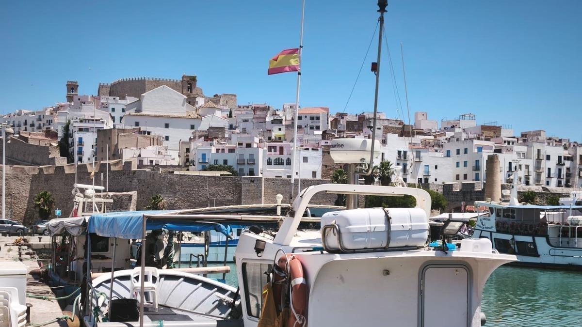 Peñíscola mise sur l’énergie solaire au port pour réduire les coûts et les émissions