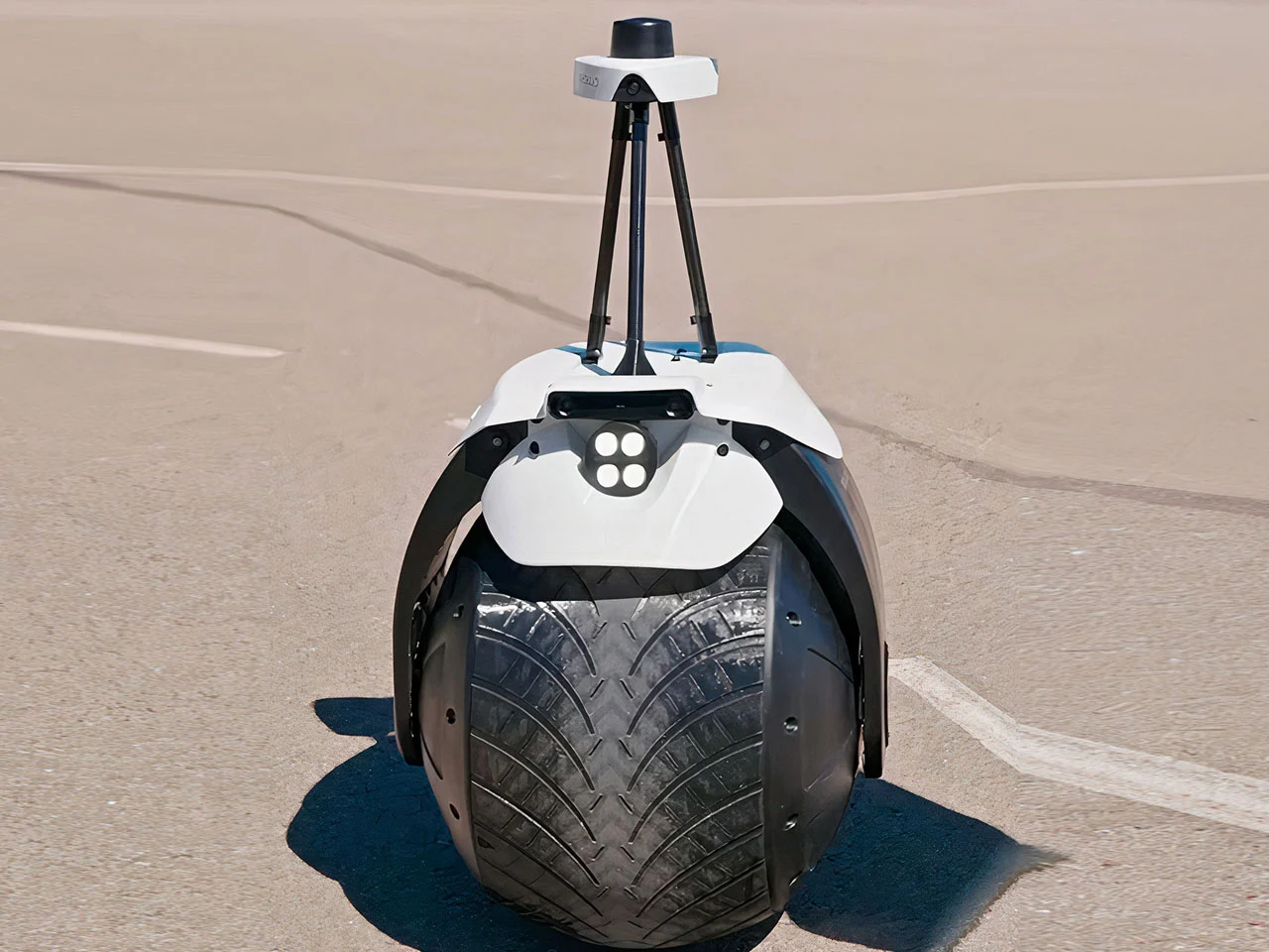 Ce robot à une roue peut surveiller votre propriété à distance efficacement