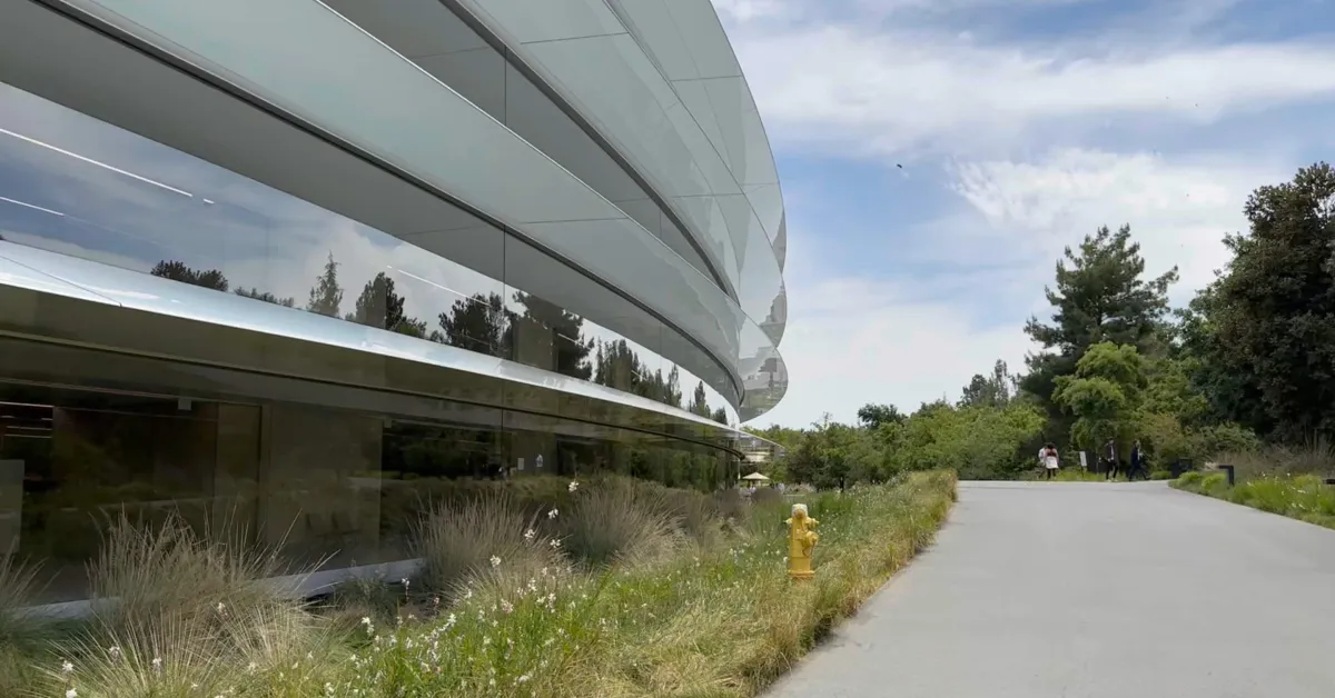 Apple poursuit OpenAI : plus de 400 anciens employés de la marque y travaillent - plare. Apple poursuit OpenAI : plus de 400 anciens employés de la marque y travaillent