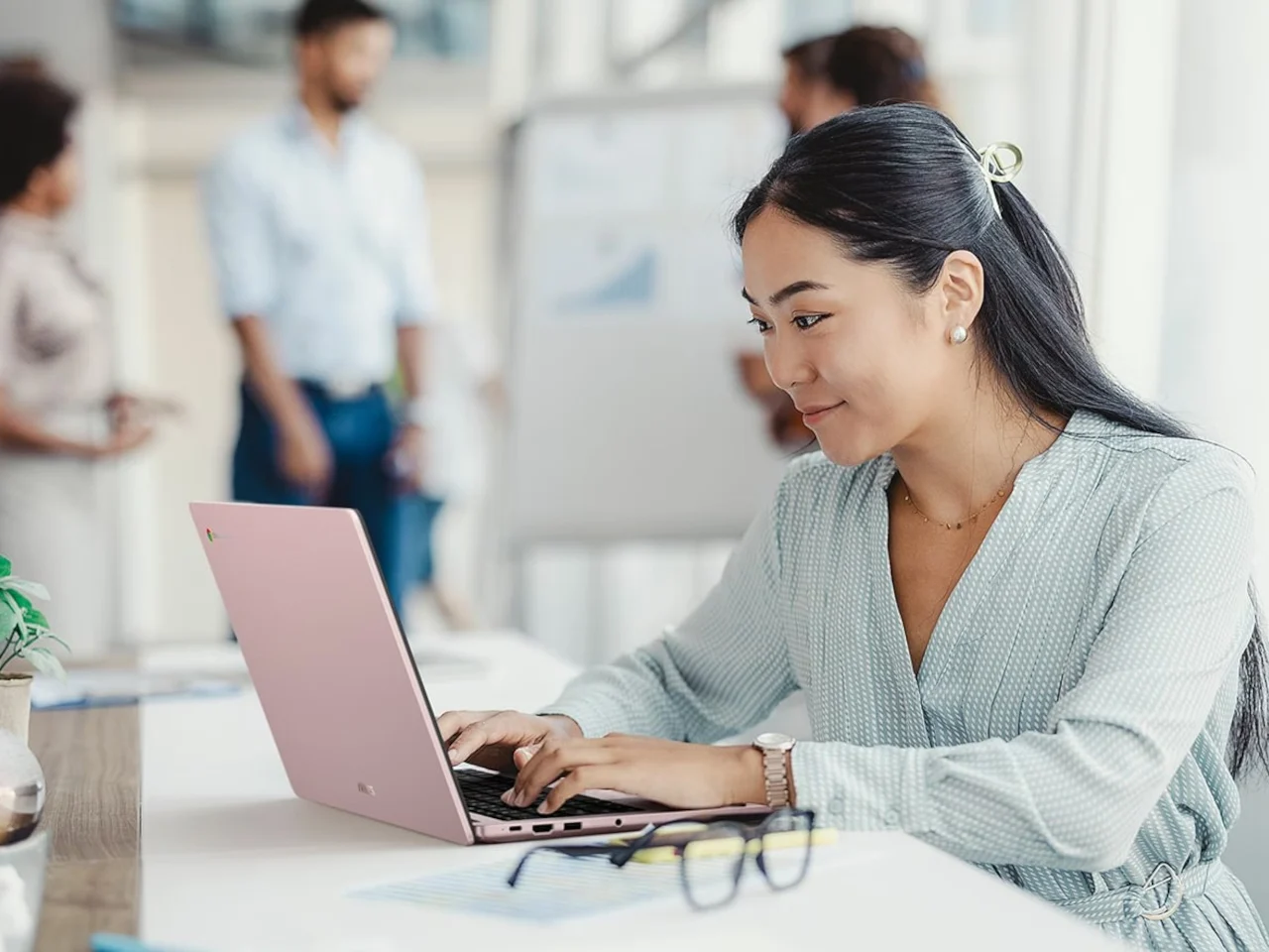 ASUS lance un Chromebook à 237 € au rapport qualité-prix bluffant - plare. ASUS lance un Chromebook à 237 € au rapport qualité-prix bluffant
