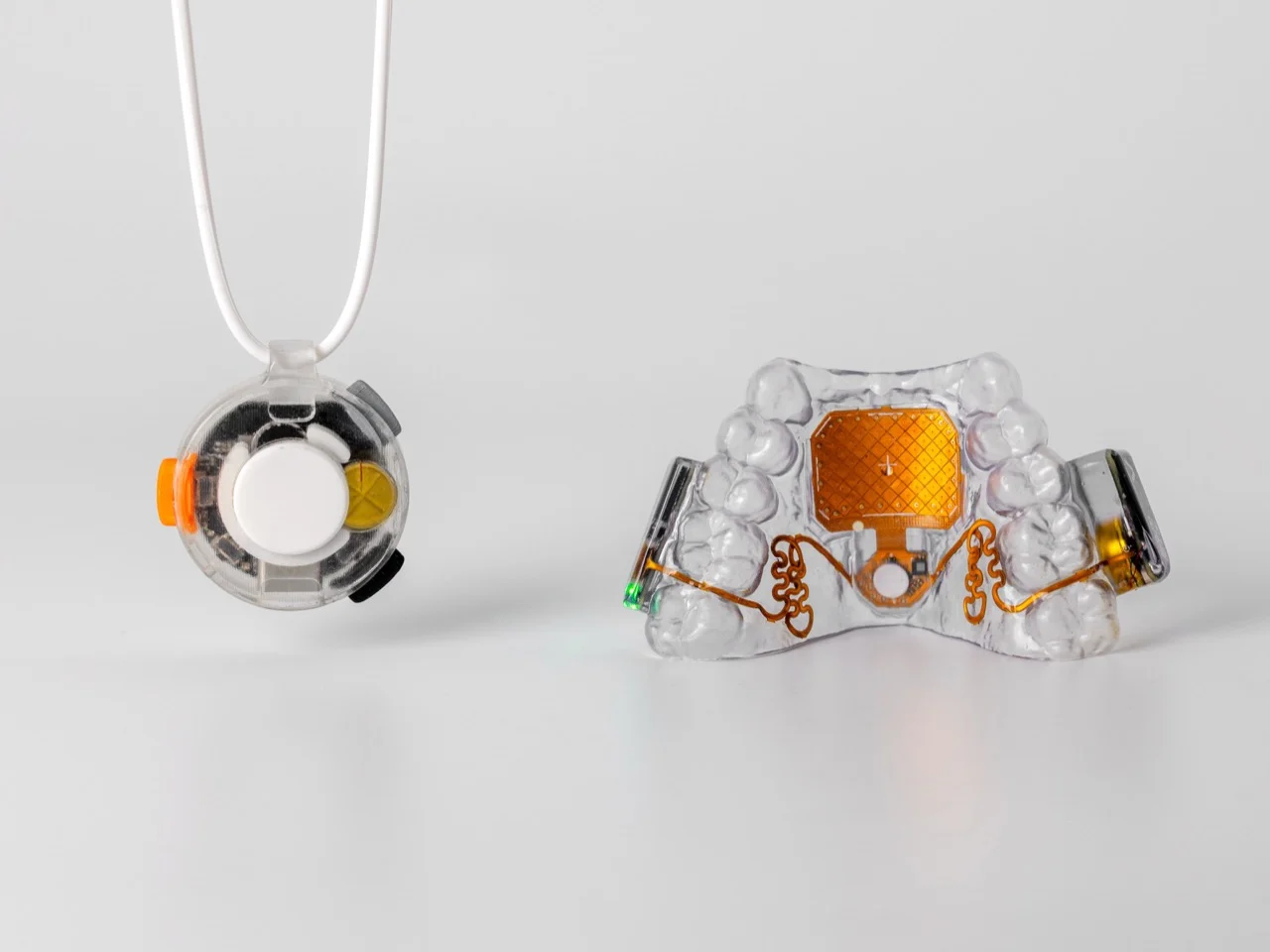 Augmental lance Vox, un micro wearable confidentiel pour dicter en chuchotant - plare. Augmental lance Vox, un micro wearable confidentiel pour dicter en chuchotant