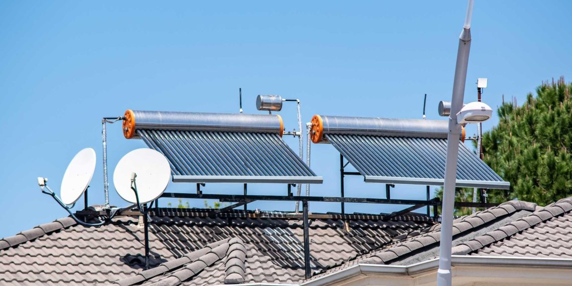 Guide complet des chauffe-eau solaires pour la maison : économies d’énergie et prix en euros
