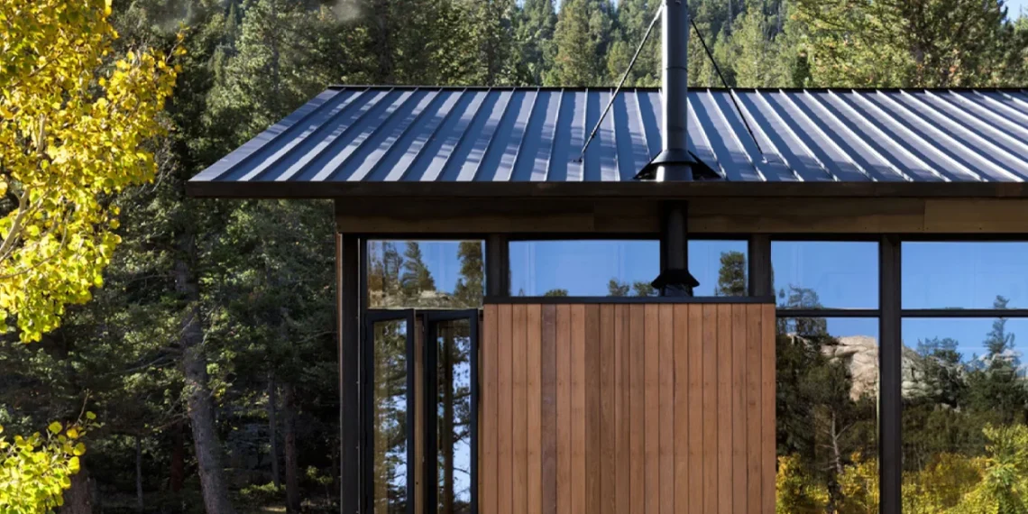 Cette cabane zéro carbone dans le Colorado réinvente la maison familiale de montagne pour le siècle à venir