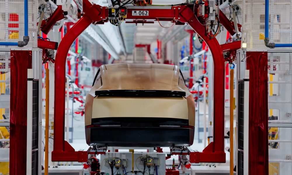 Tesla prépare son Cybercab autonome et un service de nettoyage Robotaxi à prix réduit
