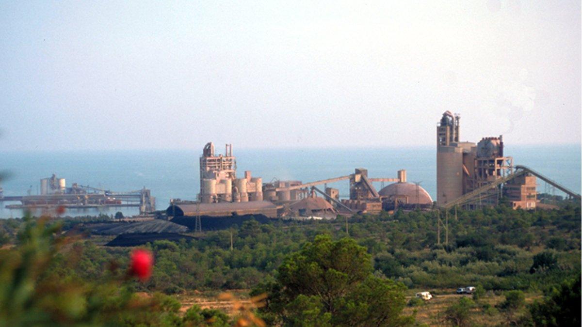 Cemex obtient 184 millions d’euros du PERTE pour décarboner son usine d’Alcanar