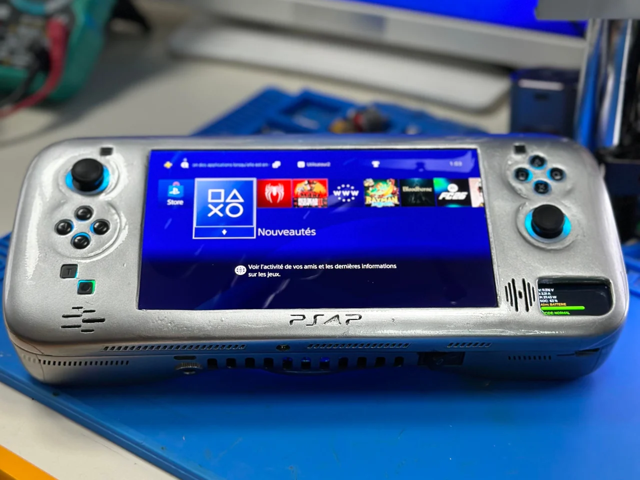 Une PS4 portable faite maison en double, la console handheld que Sony ne lancera jamais - plare. Une PS4 portable faite maison en double, la console handheld que Sony ne lancera jamais