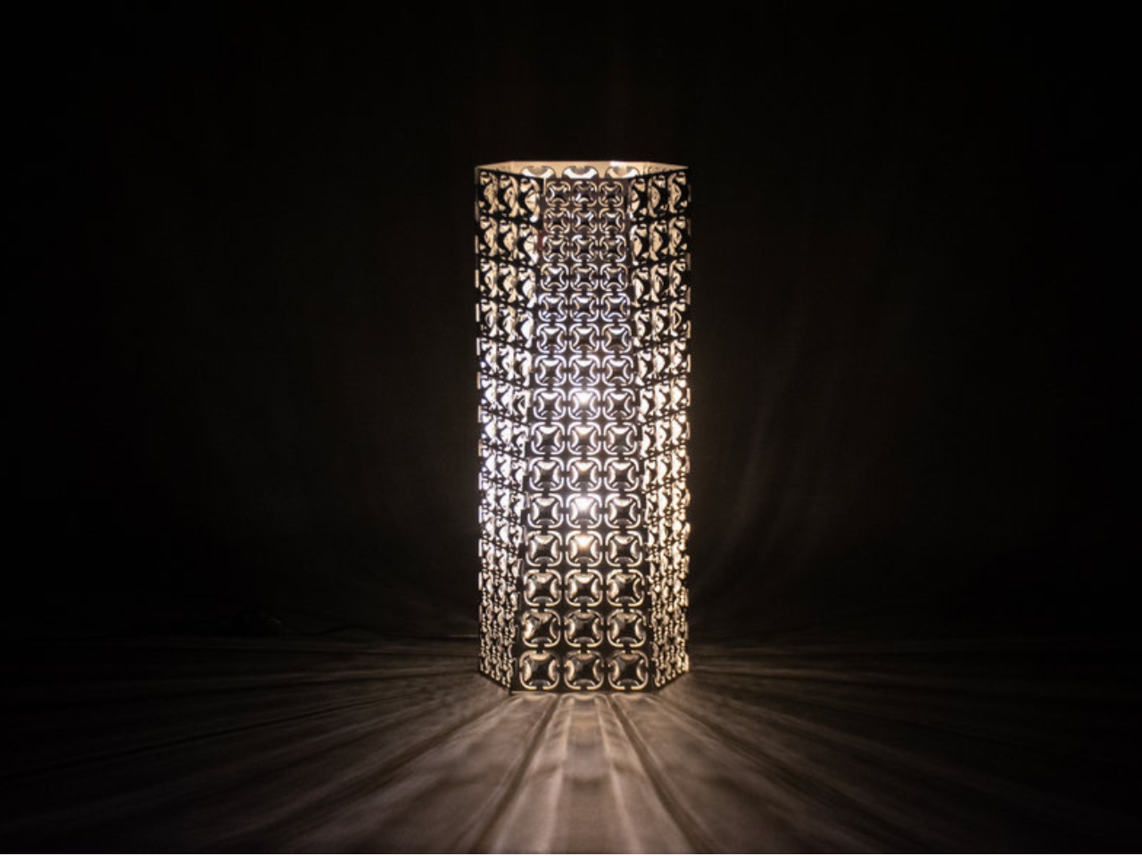 Harvard Students créent une lampe intelligente qui apprend à un robot à faire de l’art - plare. Harvard Students créent une lampe intelligente qui apprend à un robot à faire de l’art
