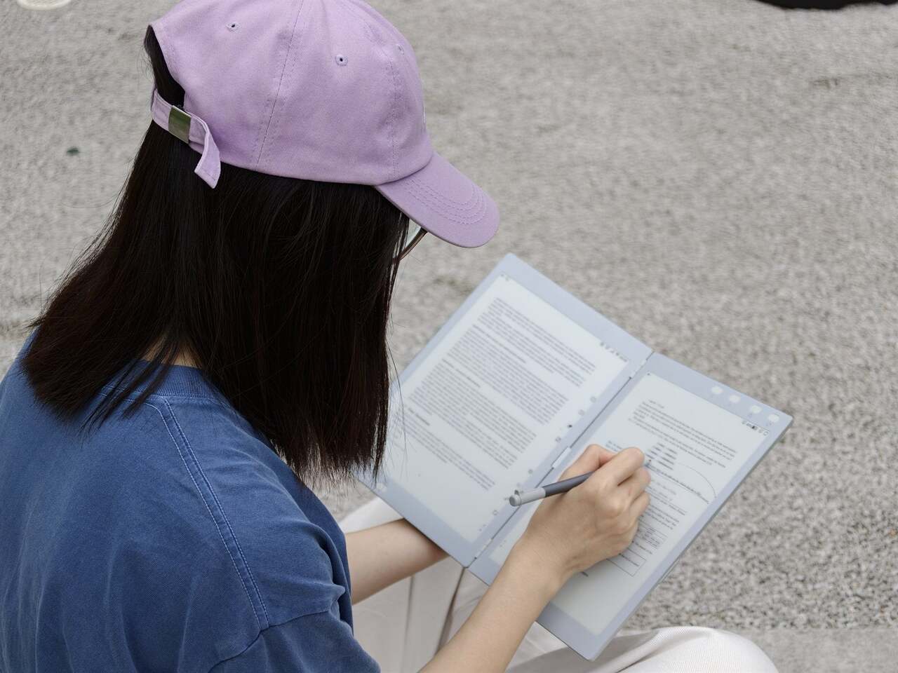 Inkleaf lance un carnet E Ink pliable à double écran pour lire et écrire en même temps - plare. Inkleaf lance un carnet E Ink pliable à double écran pour lire et écrire en même temps