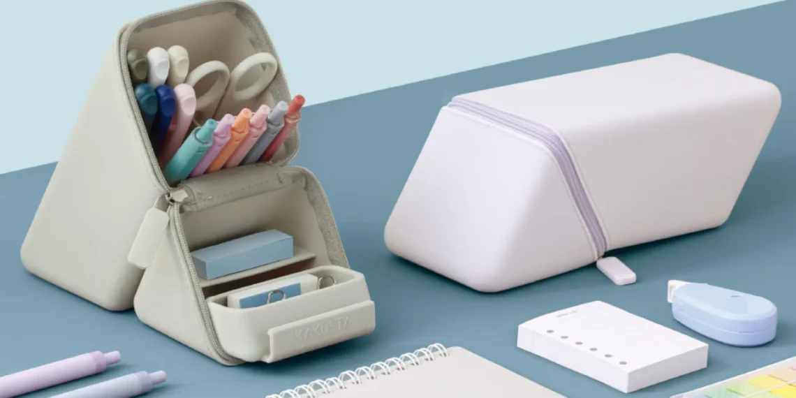 Un étui à stylos magnétique qui se transforme aussi en support de bureau - plare. Un étui à stylos magnétique qui se transforme aussi en support de bureau