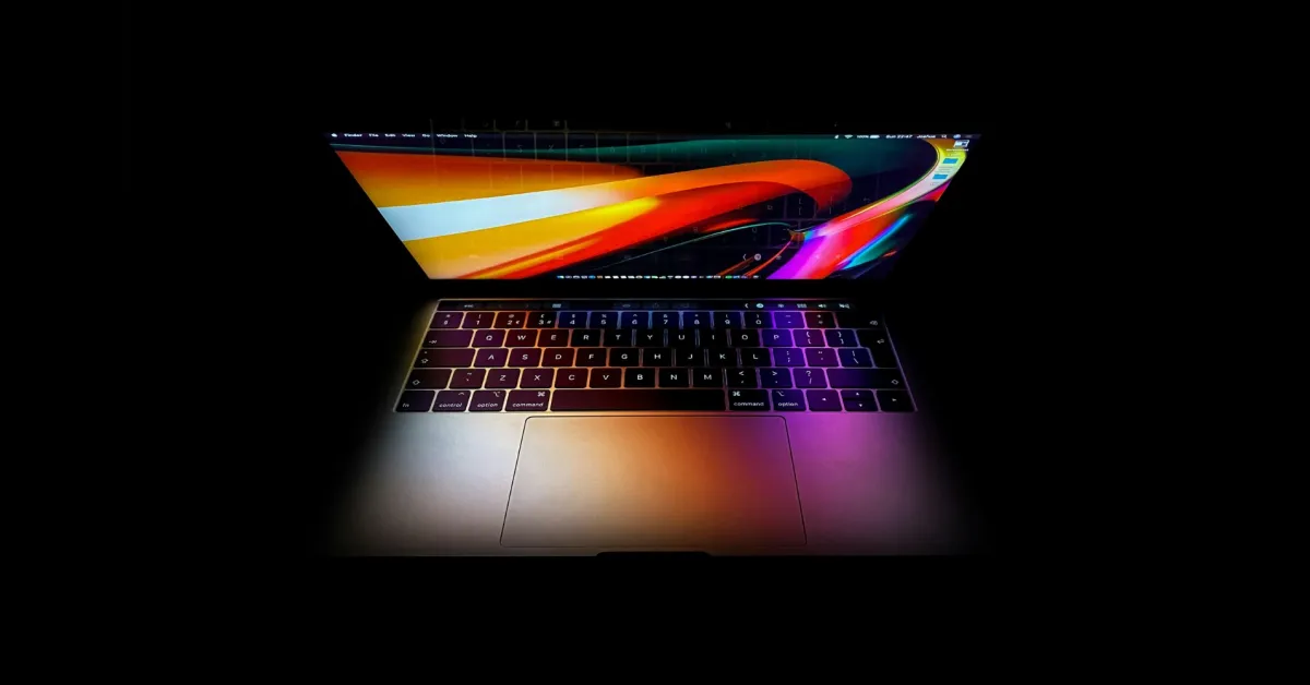 Macs et écrans OLED : faut-il craindre le burn-in lors de la transition ? - plare. MacBook Ultra : une excellente nouvelle en vue pour les utilisateurs de MacBook Pro