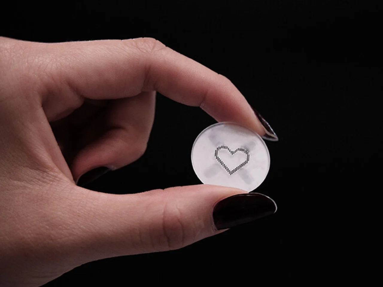 Tatouage permanent : un patch dissolvant en 15 minutes bientôt disponible - plare. Tatouage permanent : un patch dissolvant en 15 minutes bientôt disponible
