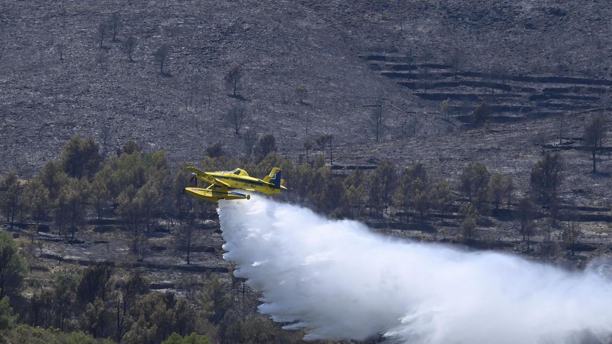 Incendio en la planta de biomasa de Llutxent: controlado tras afectar material y zona forestal
