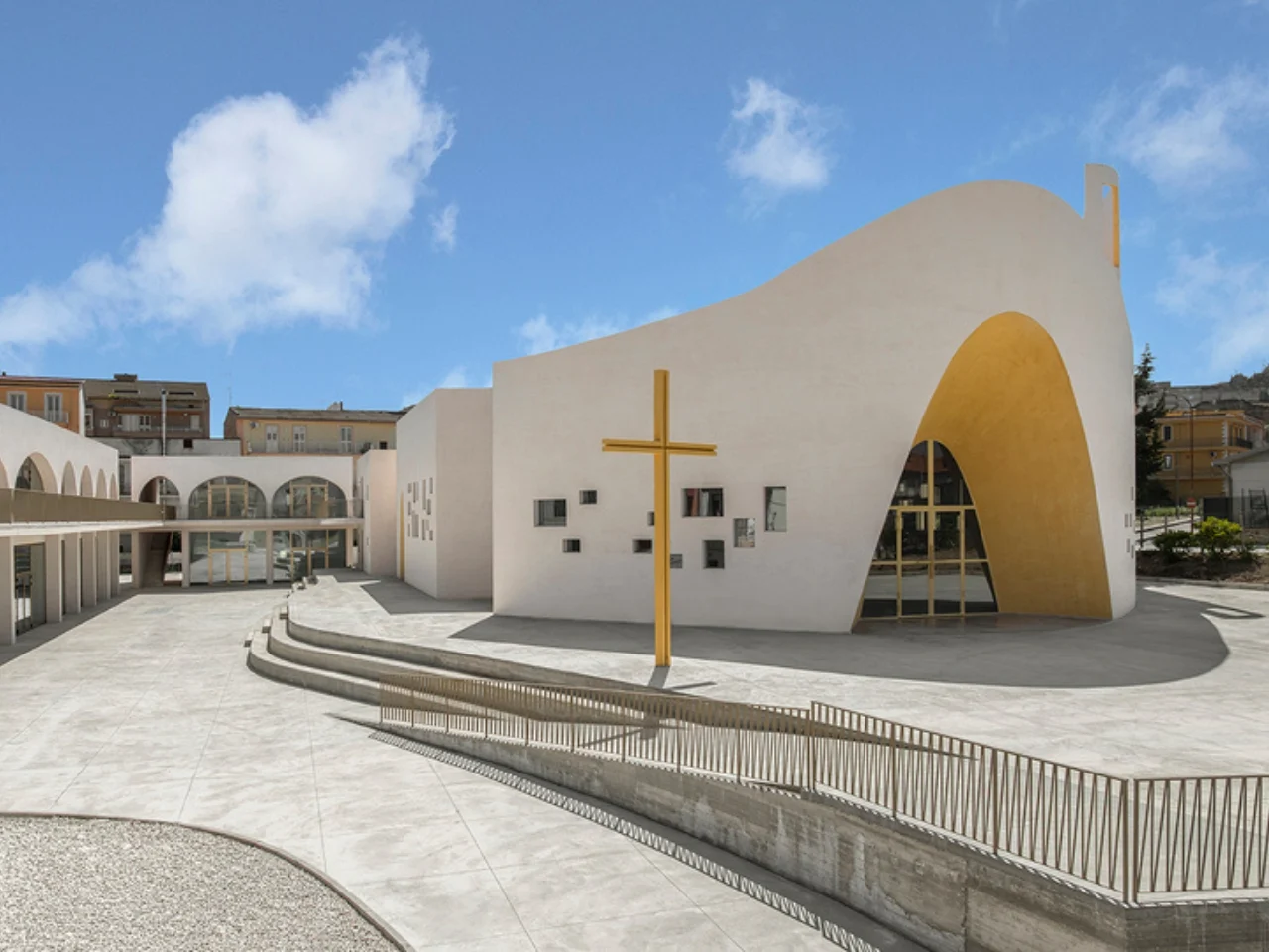 La nouvelle église en béton de Sicile redéfinit discrètement l’architecture sacrée