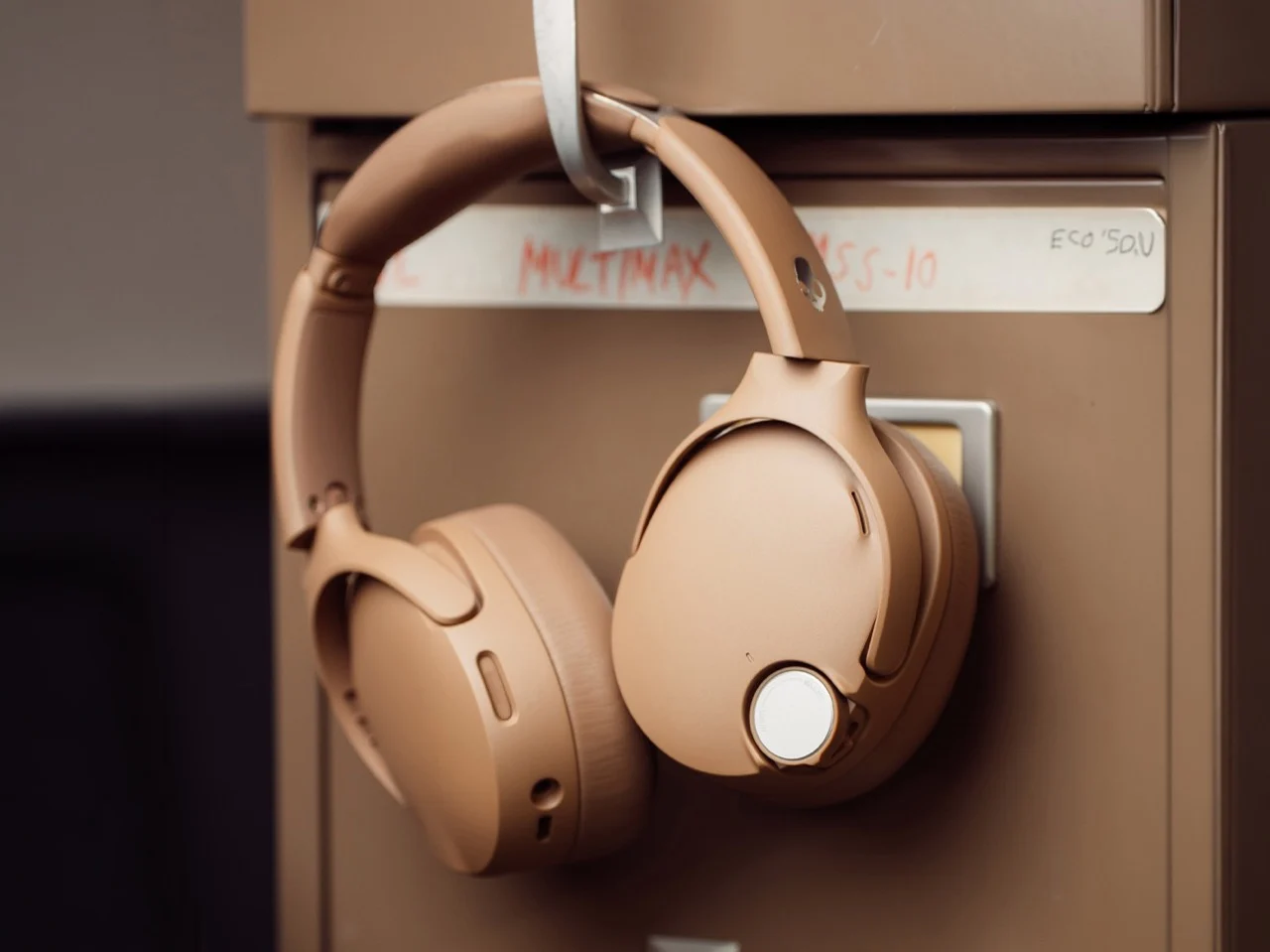 Skullcandy lance un casque audio à 246 € avec subwoofer intégré et molette de basses