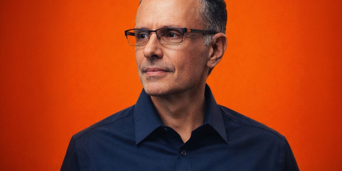 Apple : qui est Johny Srouji, le nouveau Chief Hardware Officer derrière la stratégie hardware ?