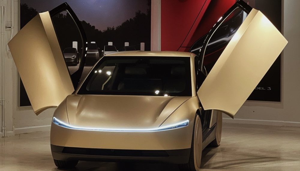 Tesla Cybercab doré : le secret de cette couleur cache bien plus qu’un simple choix de design