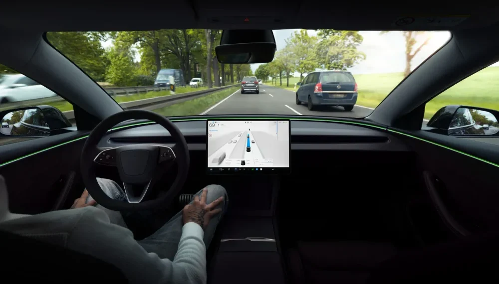 Tesla FSD : Elon Musk dévoile les améliorations à venir de la conduite autonome