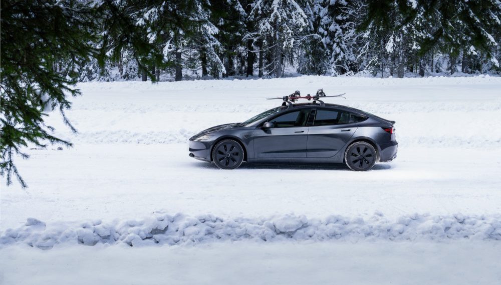 Tesla ajoute de nouveaux modes de contrôle de traction pour une meilleure tenue de route en toutes conditions - plare. Tesla ajoute de nouveaux modes de contrôle de traction pour une meilleure tenue de route par tous les temps