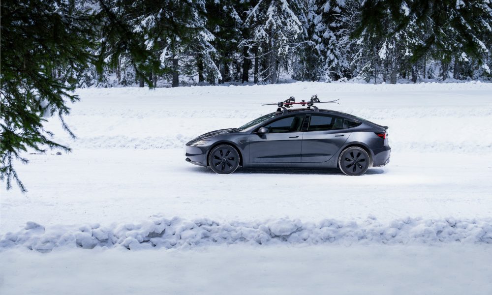 Tesla ajoute de nouveaux modes de contrôle de traction pour une meilleure tenue de route par tous les temps