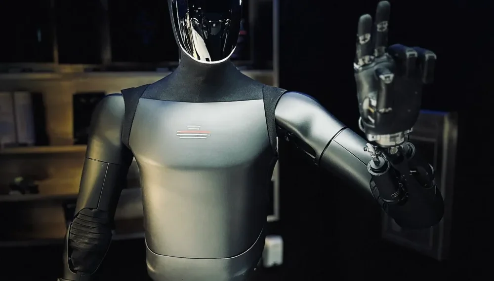 Tesla : le patron de l’IA révèle l’ampleur du projet Optimus et ses ambitions pour les robots humanoïdes