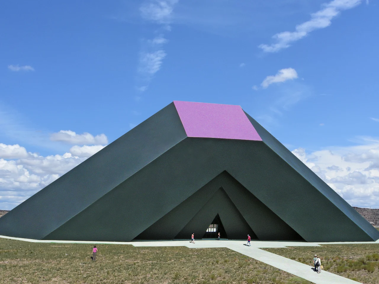 Le pavillon solaire qui redéfinit l’architecture durable et le design innovant - plare. Le pavillon solaire qui redéfinit l’architecture durable et le design innovant