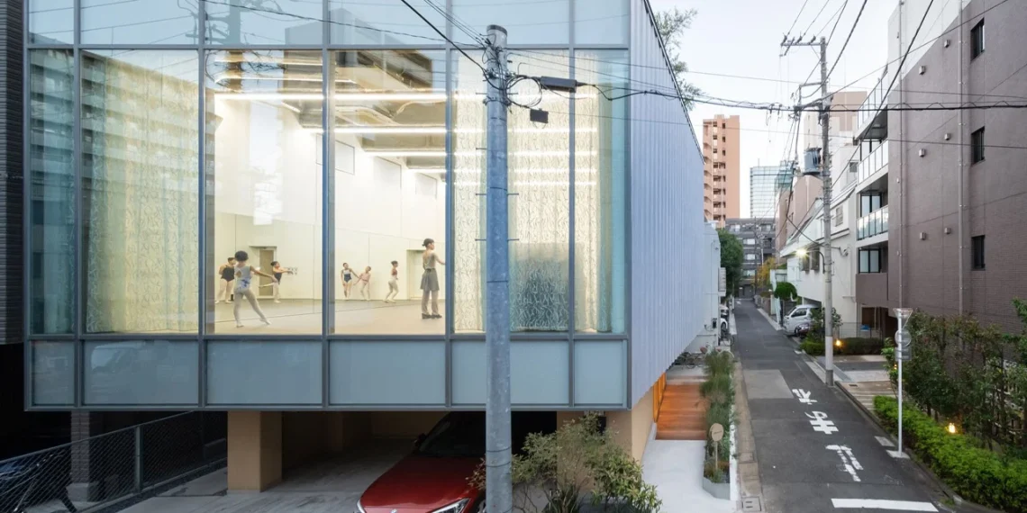 Tokyo Ballet House par Kenta SANO & Associates : une maison de ballet à Tokyo où la ville devient scène et public - plare. Tokyo Ballet House par Kenta SANO & Associates : une maison de ballet à Tokyo où la ville devient scène et public