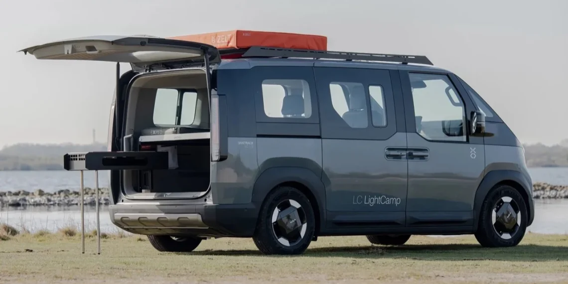 Kia PV5 : le kit camper modulaire qui disparaît complètement après le week-end - plare. Kia PV5 : le kit camper modulaire qui disparaît complètement après le week-end
