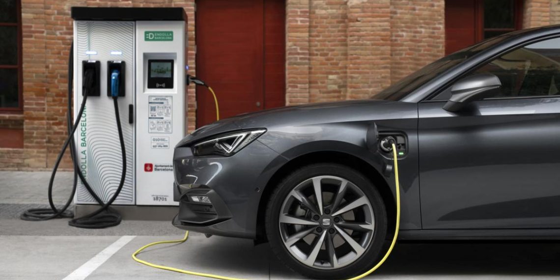 Colombia accélère sur le marché du coche eléctrico avec des ventes record et une transition en pleine vitesse