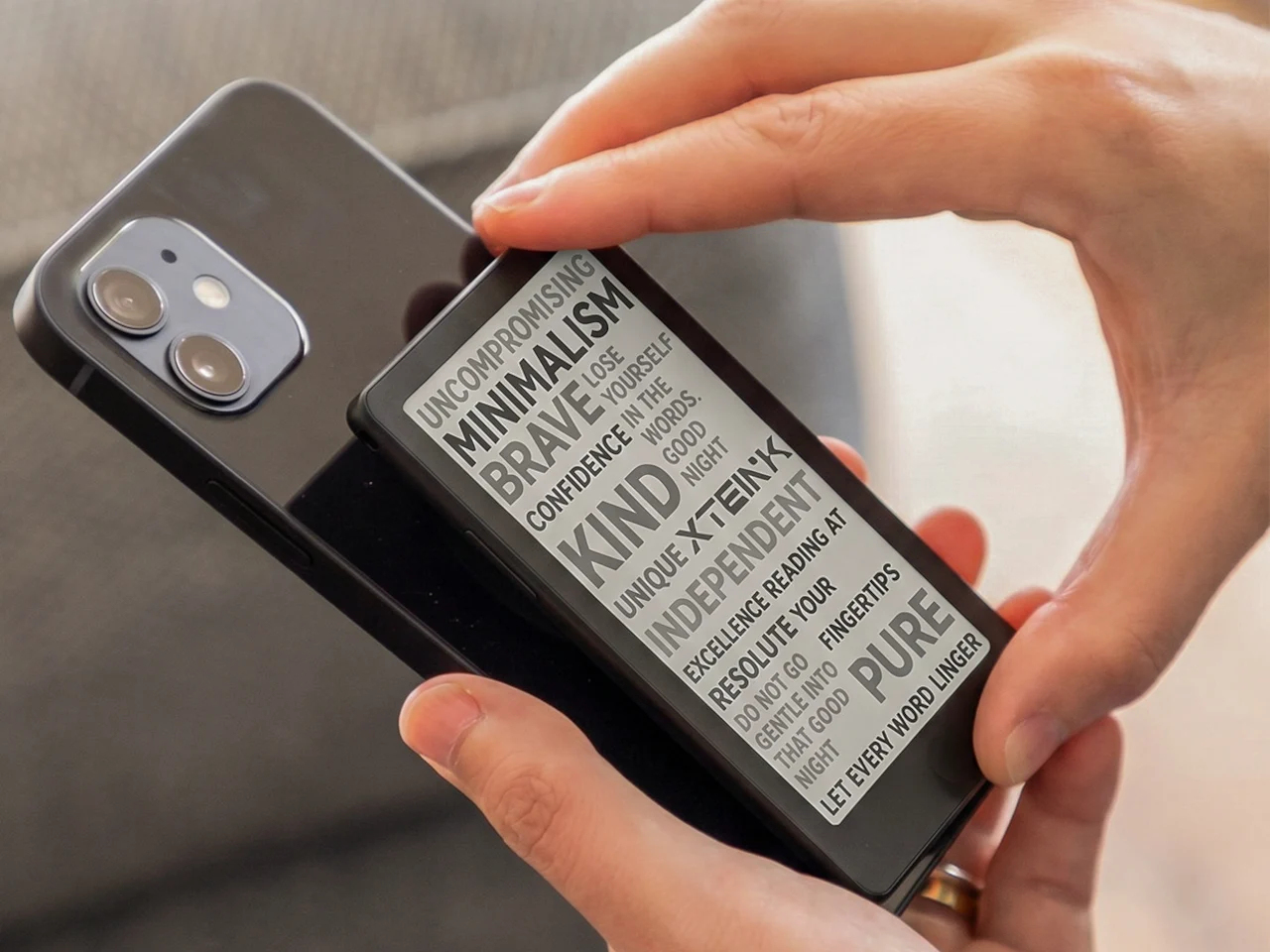 Xteink’s Cult Pocket E-Reader passe au frontlight à 87 € pour une liseuse compacte à petit prix