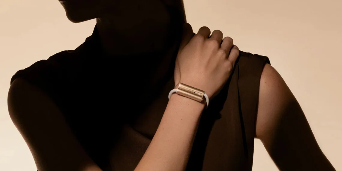 Luffu Link, le wearable LTE sans écran qui renforce la sécurité familiale et la connexion entre proches - plare. Luffu Link, le wearable LTE sans écran qui renforce la sécurité familiale et la connexion entre proches