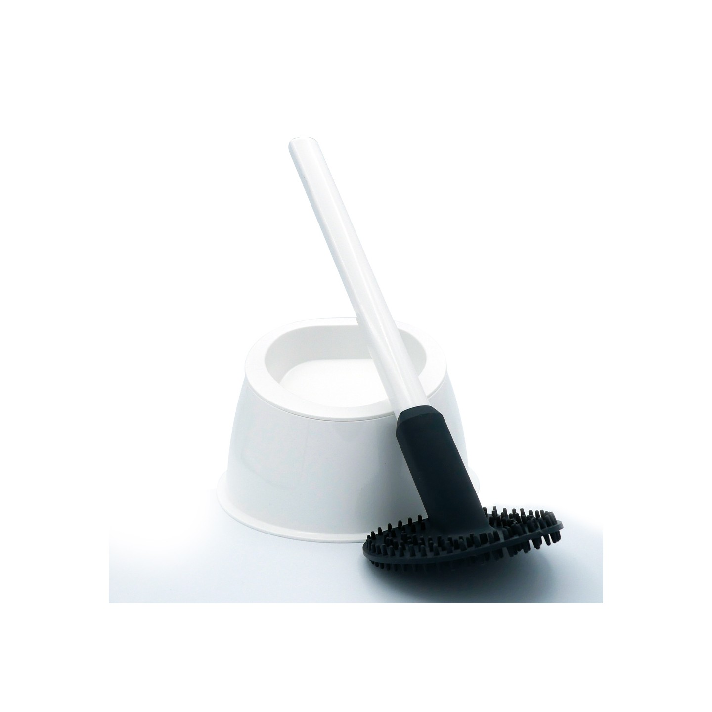 Brosse WC silicone : pourquoi elle remplace peu à peu la brosse à poils