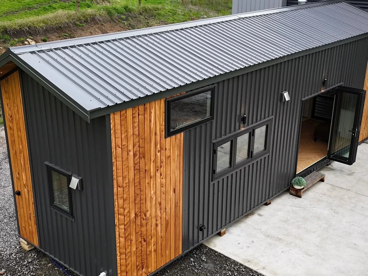 The Redwood de Tiny Timber Homes prouve que la mini maison haut de gamme en bois ne rime pas avec compromis