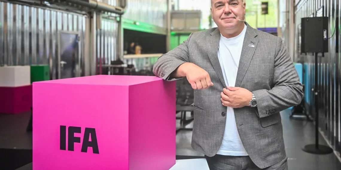 IFA 2026 : Leif Lindner mise sur des robots vraiment utiles plutôt que sur des démos high-tech