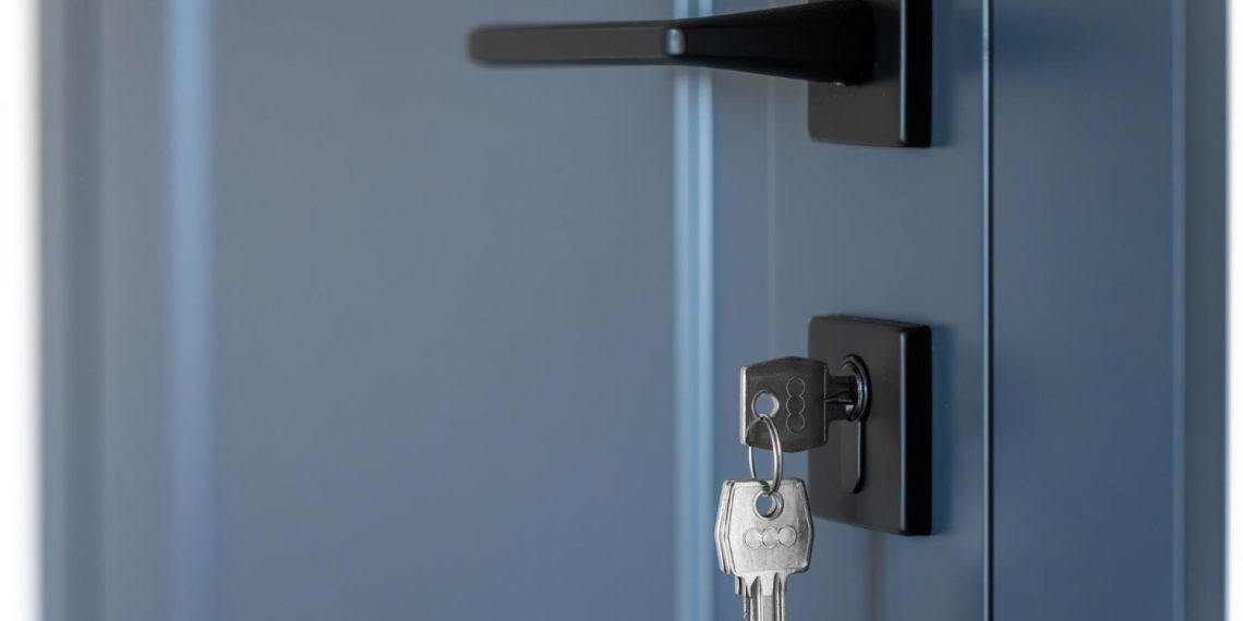 Ouverture de porte à Versailles : dans quels cas faire appel à un serrurier ?
