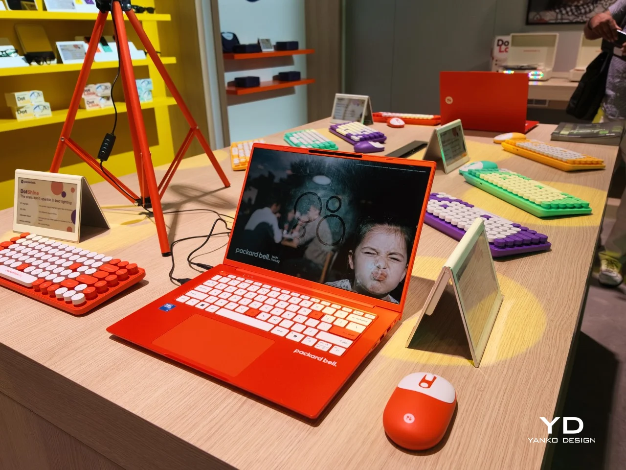 Acer relance Packard Bell à l’IFA avec des PC colorés à prix mini en euros - plare. Acer relance Packard Bell à l’IFA avec des PC colorés à prix mini en euros